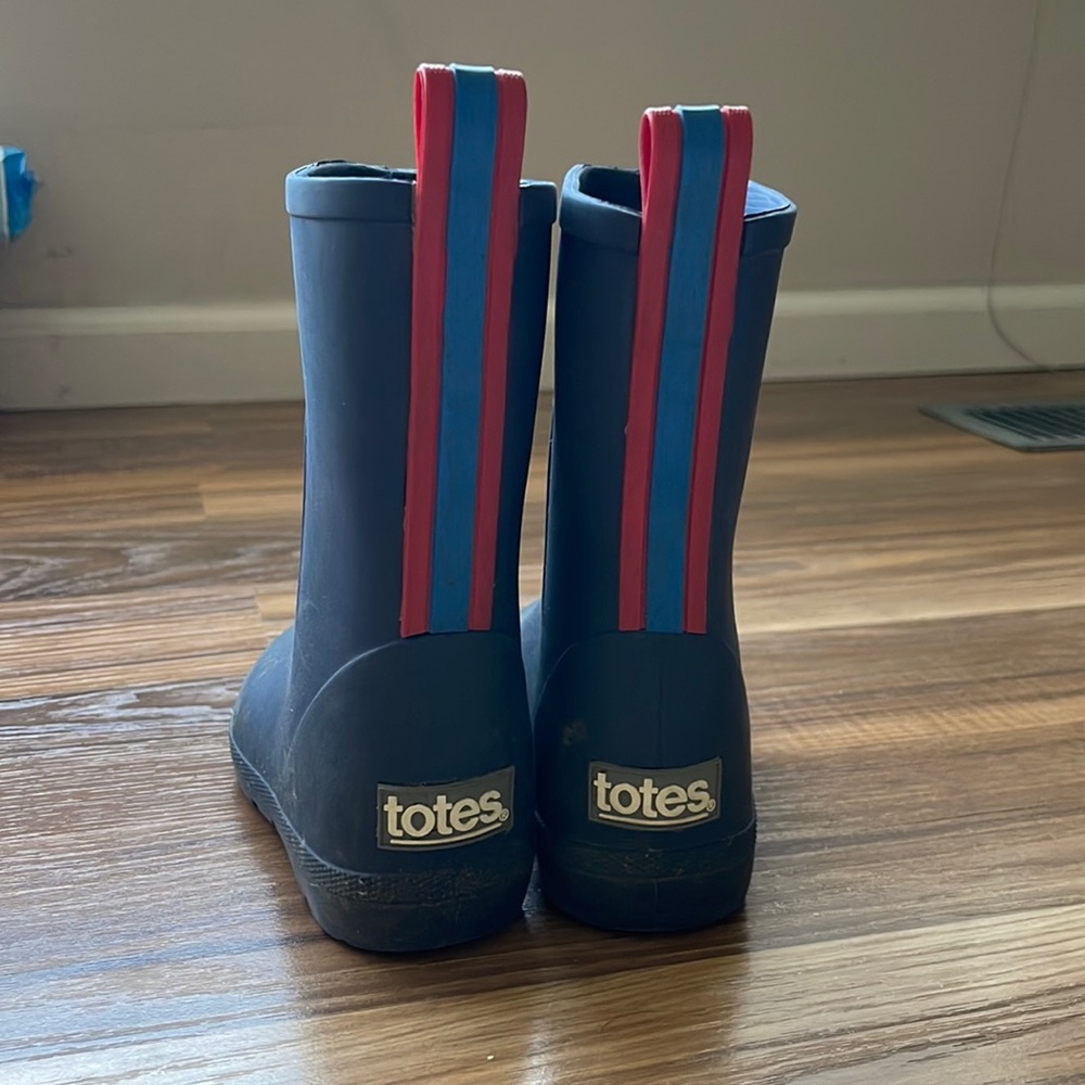 Totes rain boots